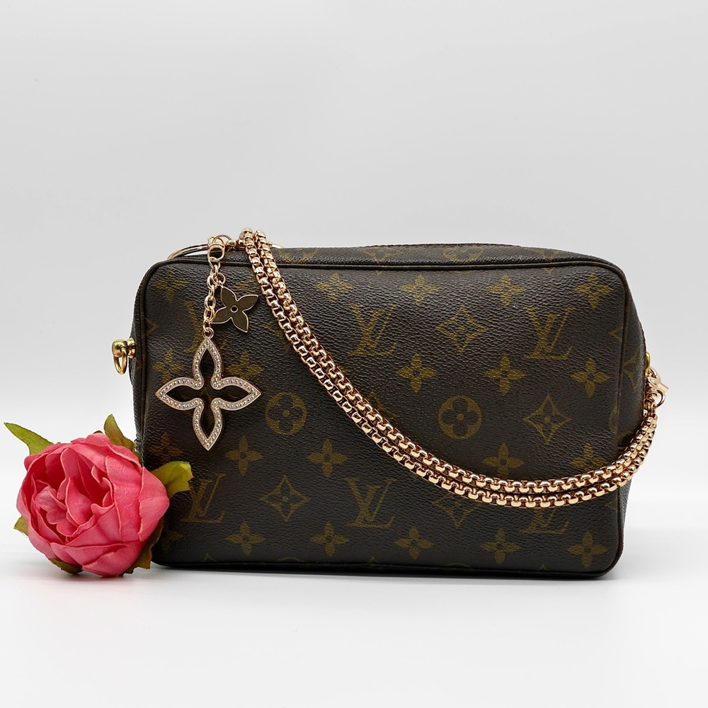🍋LV Trousse 23